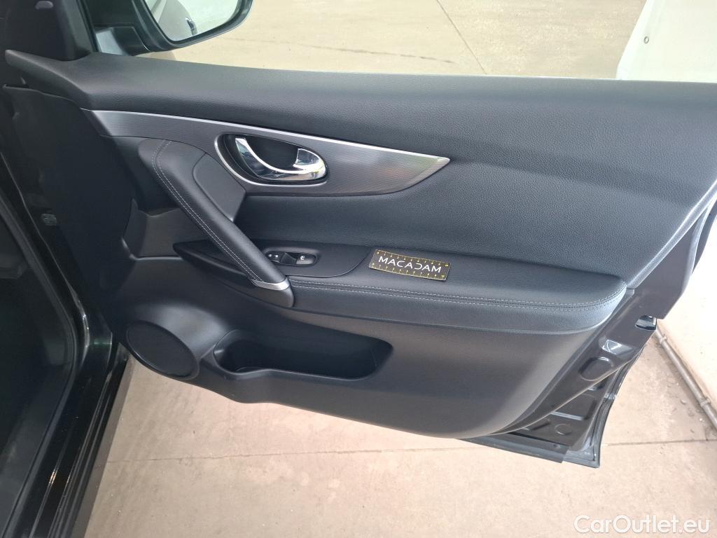  Nissan  Qashqai NISSAN  5p Crossover 1.2 DIG-T 115 Xtronic Tekna #31