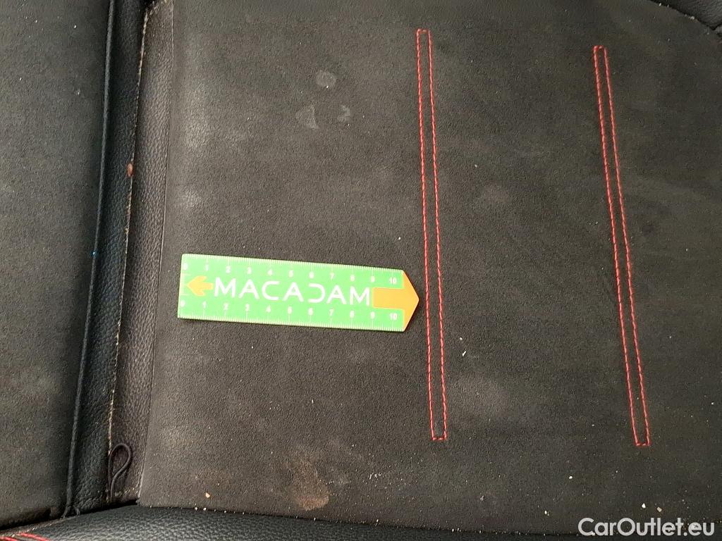  Mercedes  GLB MERCEDES-BENZ  / 2019 / 5P / SUV  200 d AMG Line #143