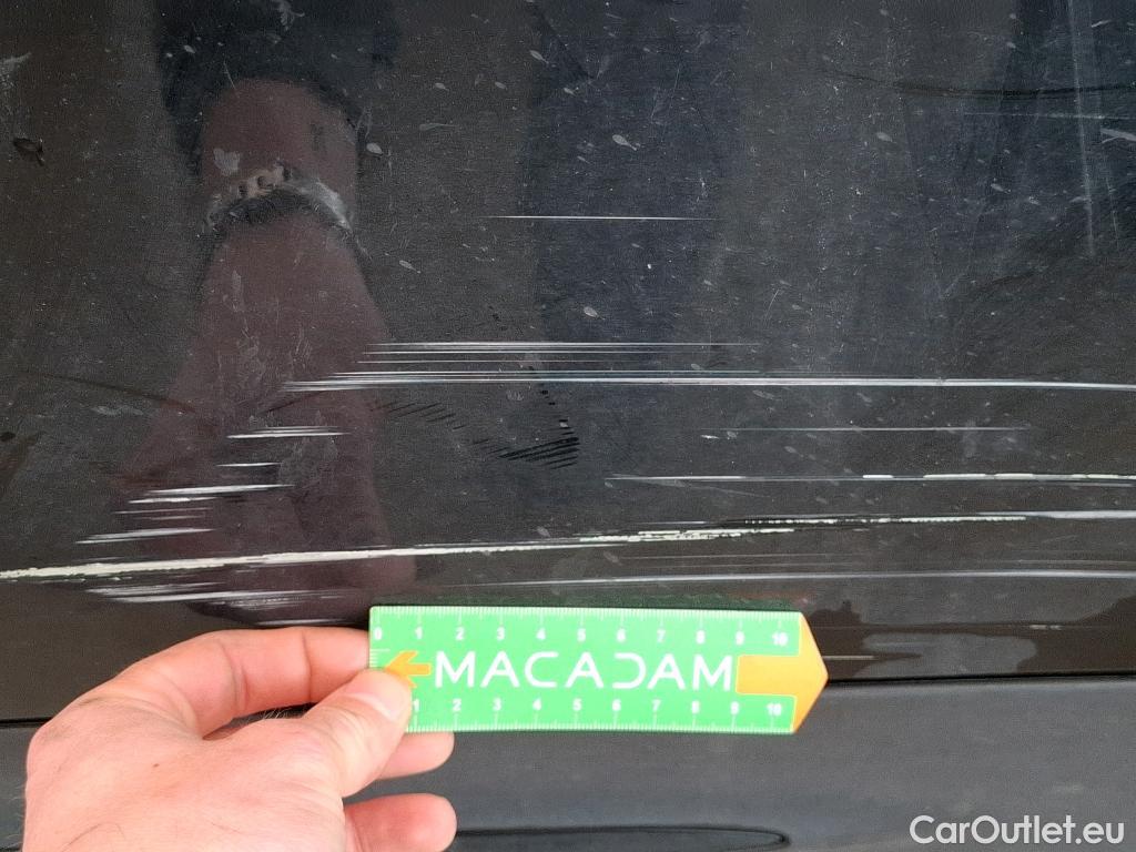  Mercedes  GLB MERCEDES-BENZ  / 2019 / 5P / SUV  200 d AMG Line #24