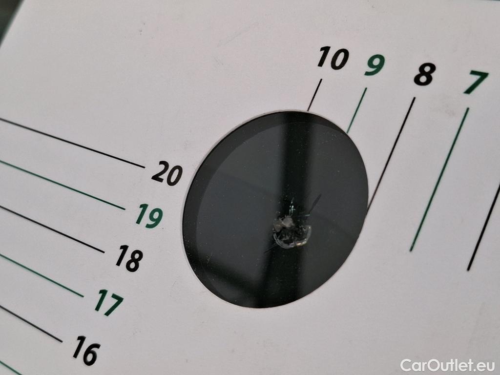  Mercedes  A-Klasse MERCEDES-BENZ Classe A Compact  2018  5P  Berline A 250 e Business Line 8GDCT #2