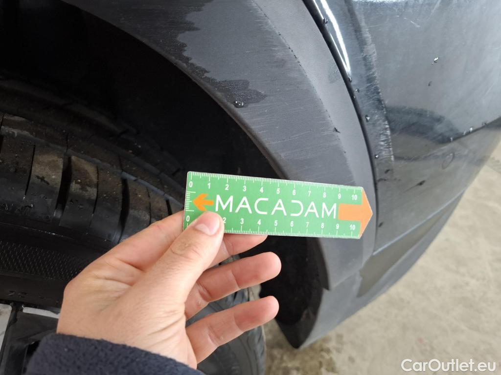  Mercedes  GLB MERCEDES-BENZ  / 2019 / 5P / SUV  200 d AMG Line #148