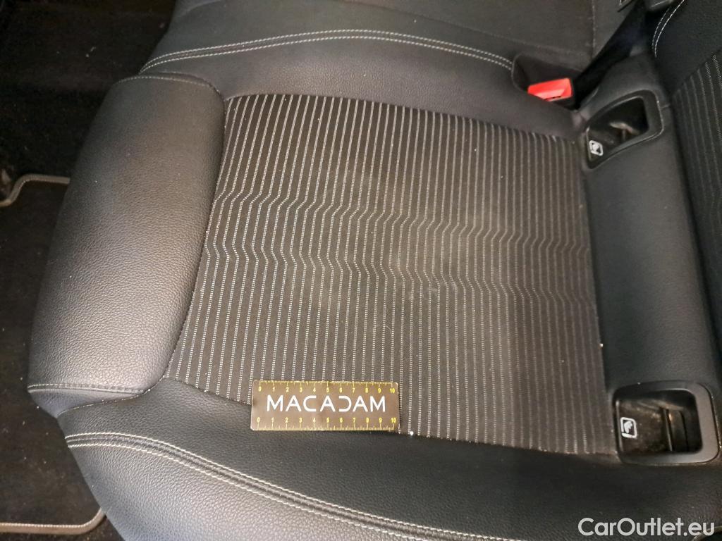  Mercedes  GLA MERCEDES-BENZ  / 2020 / 5P / SUV 1.3  250 e BUSINESS LINE DCT #25