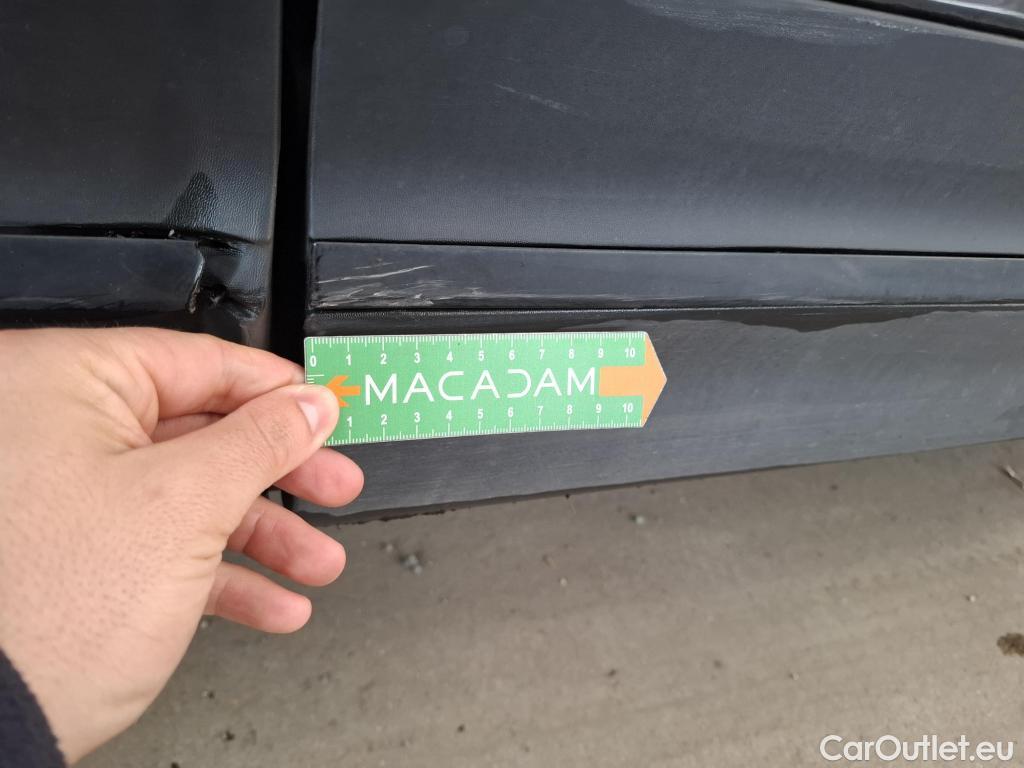  Mercedes  GLB MERCEDES-BENZ  / 2019 / 5P / SUV  200 d AMG Line #138