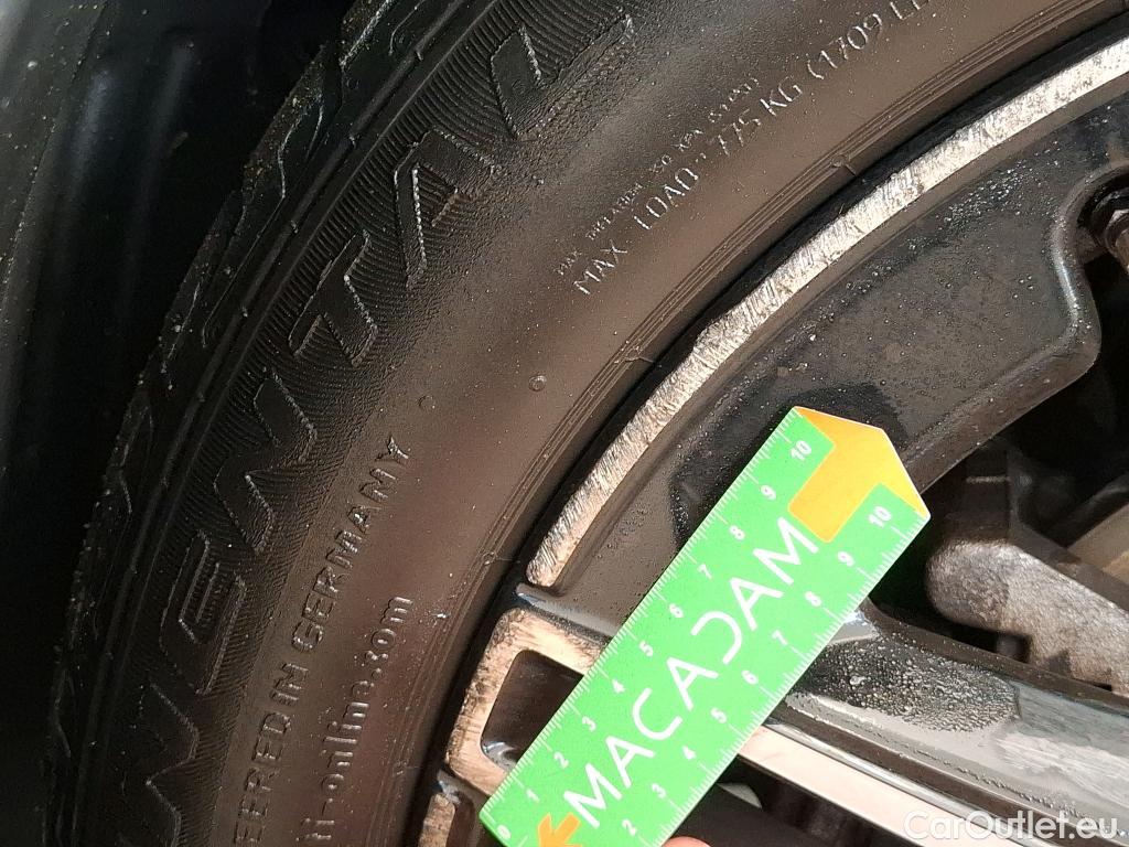  Mercedes  GLB MERCEDES-BENZ  / 2019 / 5P / SUV  200 d AMG Line #70