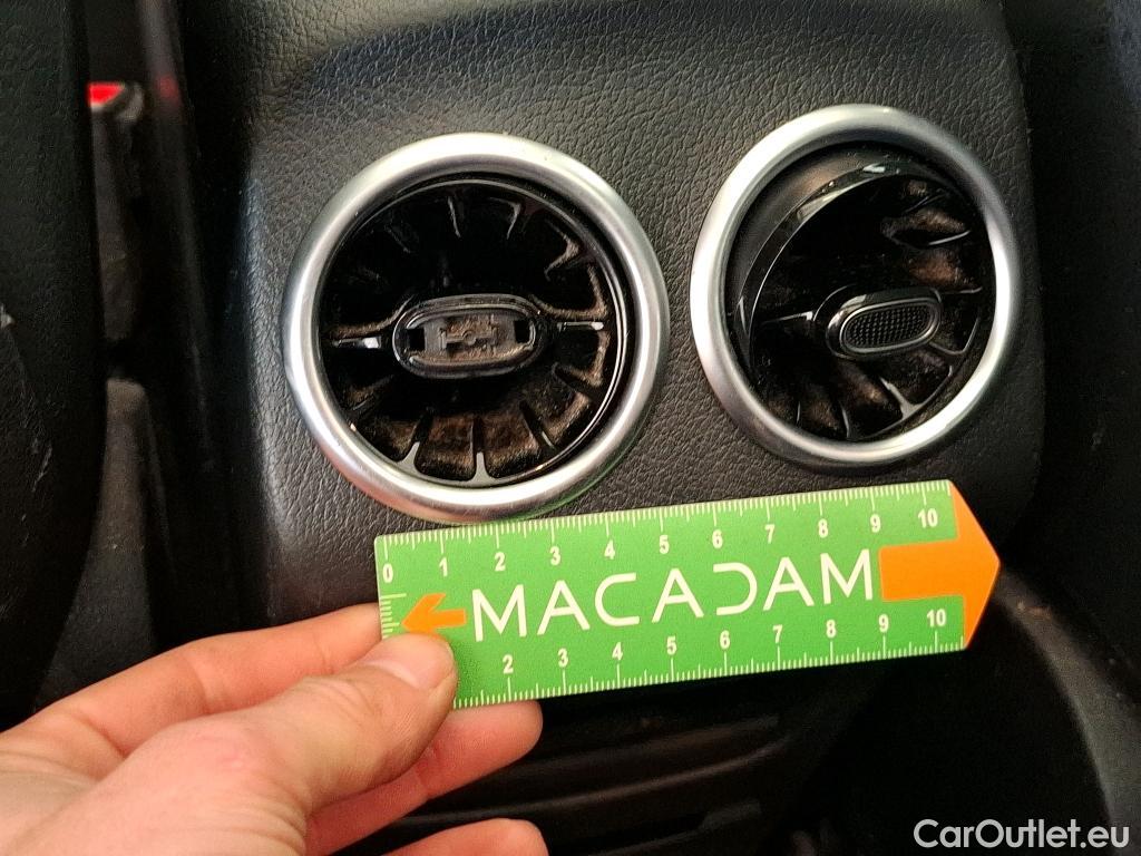  Mercedes  GLB MERCEDES-BENZ  / 2019 / 5P / SUV  200 d AMG Line #90