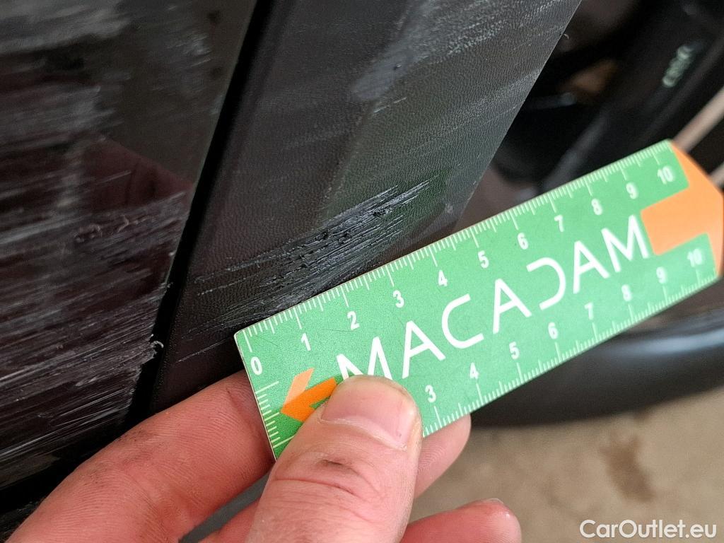  Mercedes  GLB MERCEDES-BENZ  / 2019 / 5P / SUV  200 d AMG Line #49