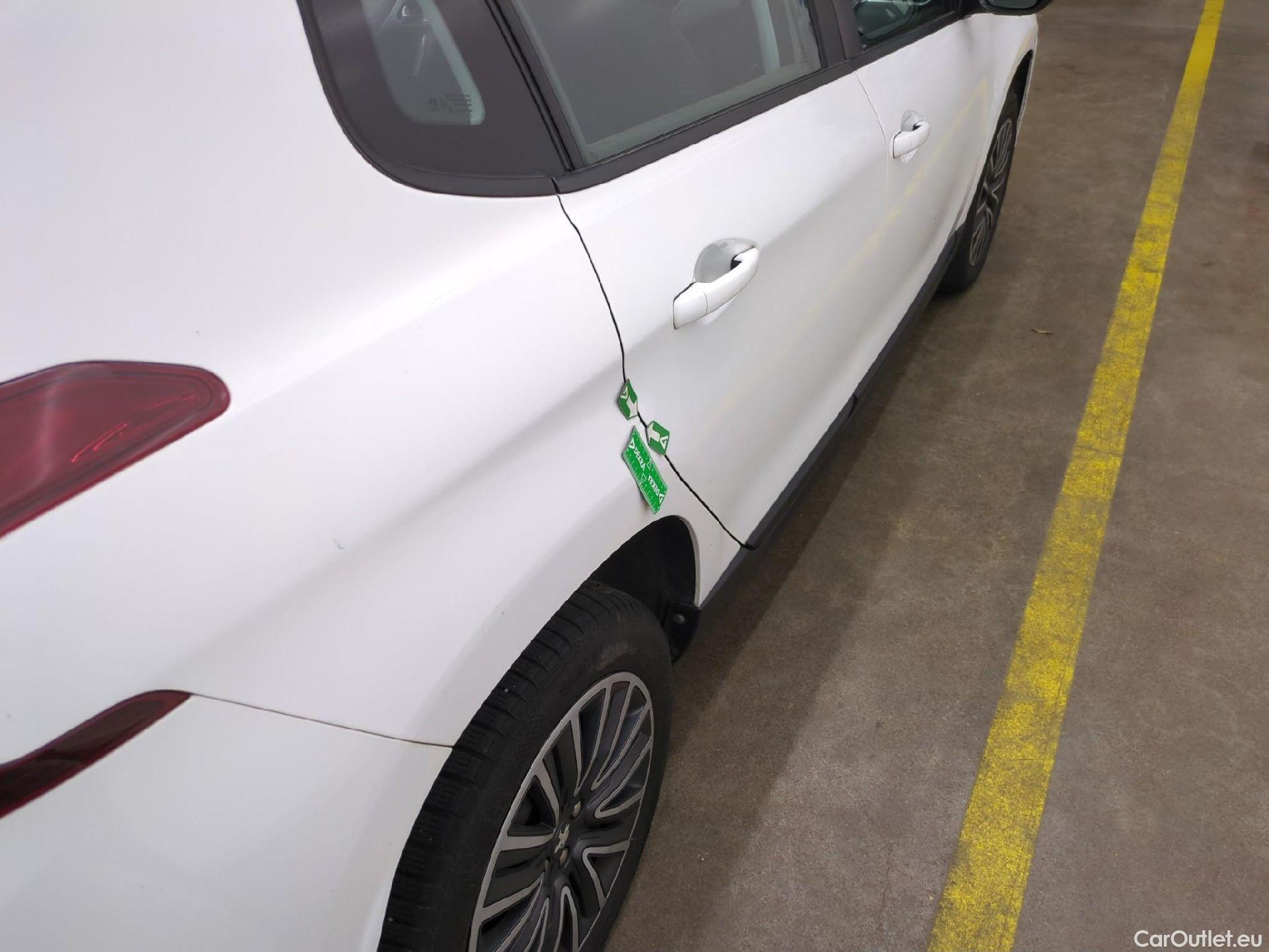  Peugeot  2008  Active Business 1.5 HDi 100CV BVM5 E6dT #33