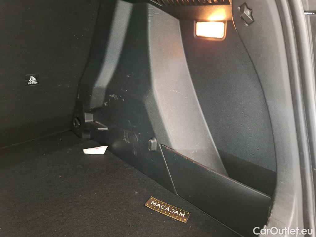  Peugeot  2008 PEUGEOT  / 2019 / 5P / Crossover BLUEHDI 130 S&S EAT8 GT PACK #6