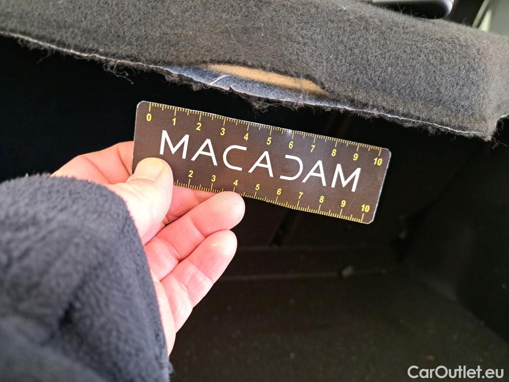  Peugeot  208 PEUGEOT  / 2015 / 5P / Berline &BLUEHDI 100 €6.c S&S ALLURE BUSINESS #27