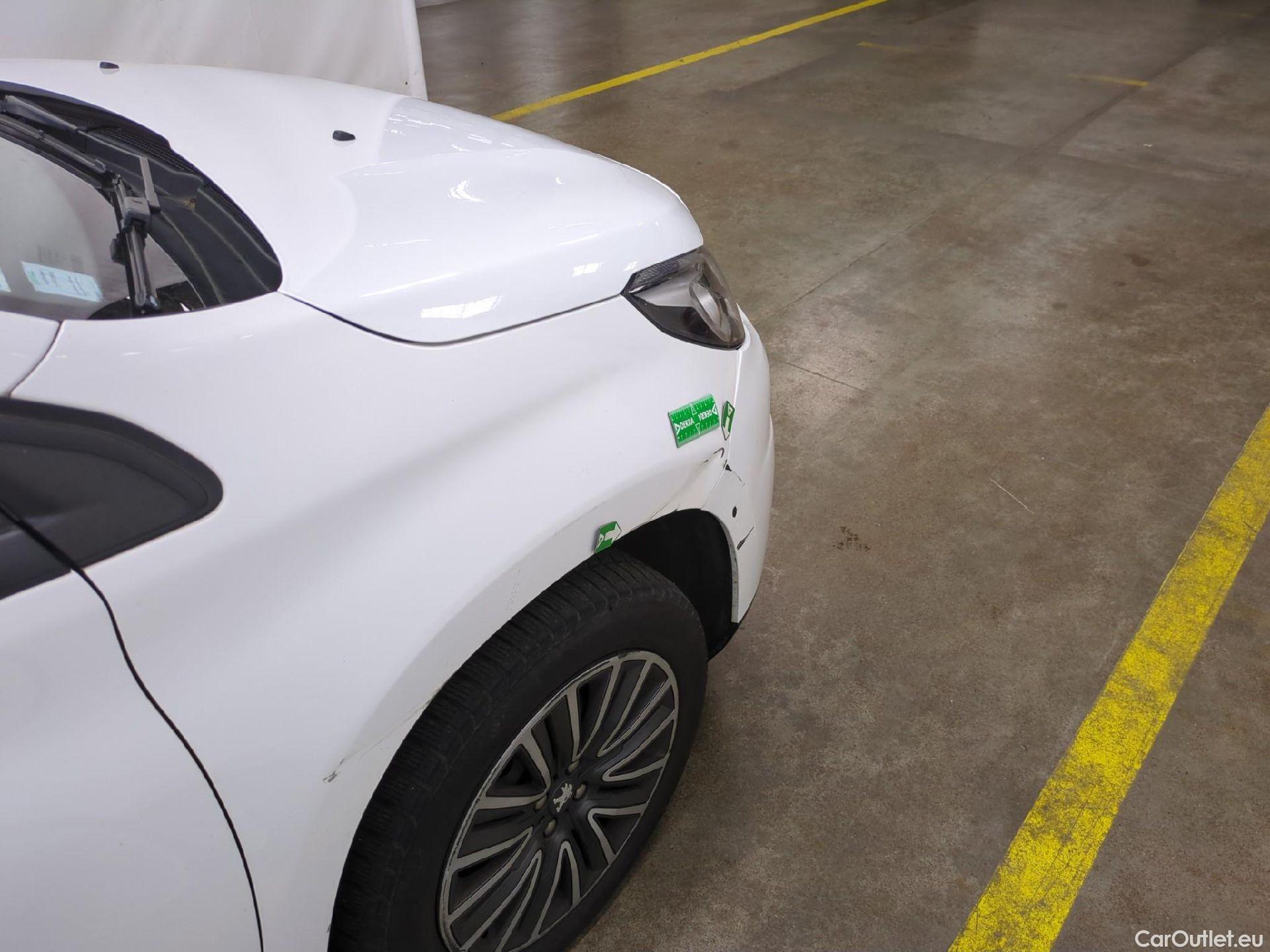  Peugeot  2008  Active Business 1.5 HDi 100CV BVM5 E6dT #42