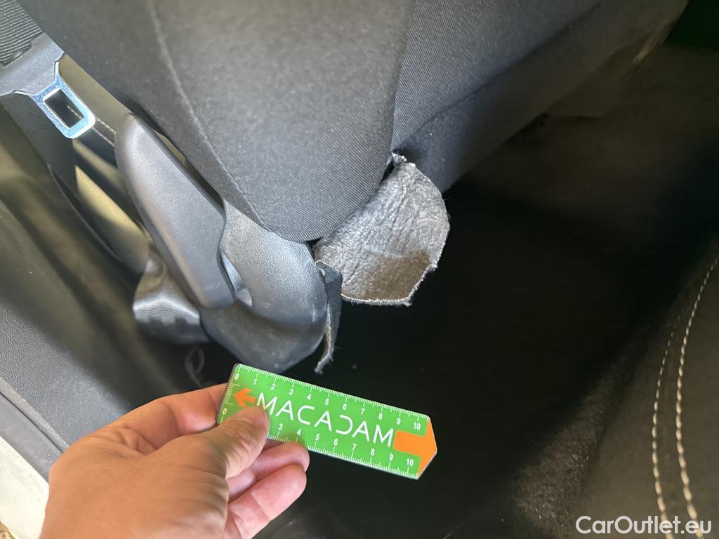  Peugeot  208 PEUGEOT  / 2015 / 5P / Berline &BLUEHDI 100 €6.c S&S ALLURE BUSINESS #22