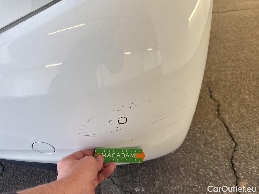  Peugeot  208 PEUGEOT  / 2015 / 5P / Berline &BLUEHDI 100 €6.c S&S ALLURE BUSINESS #16