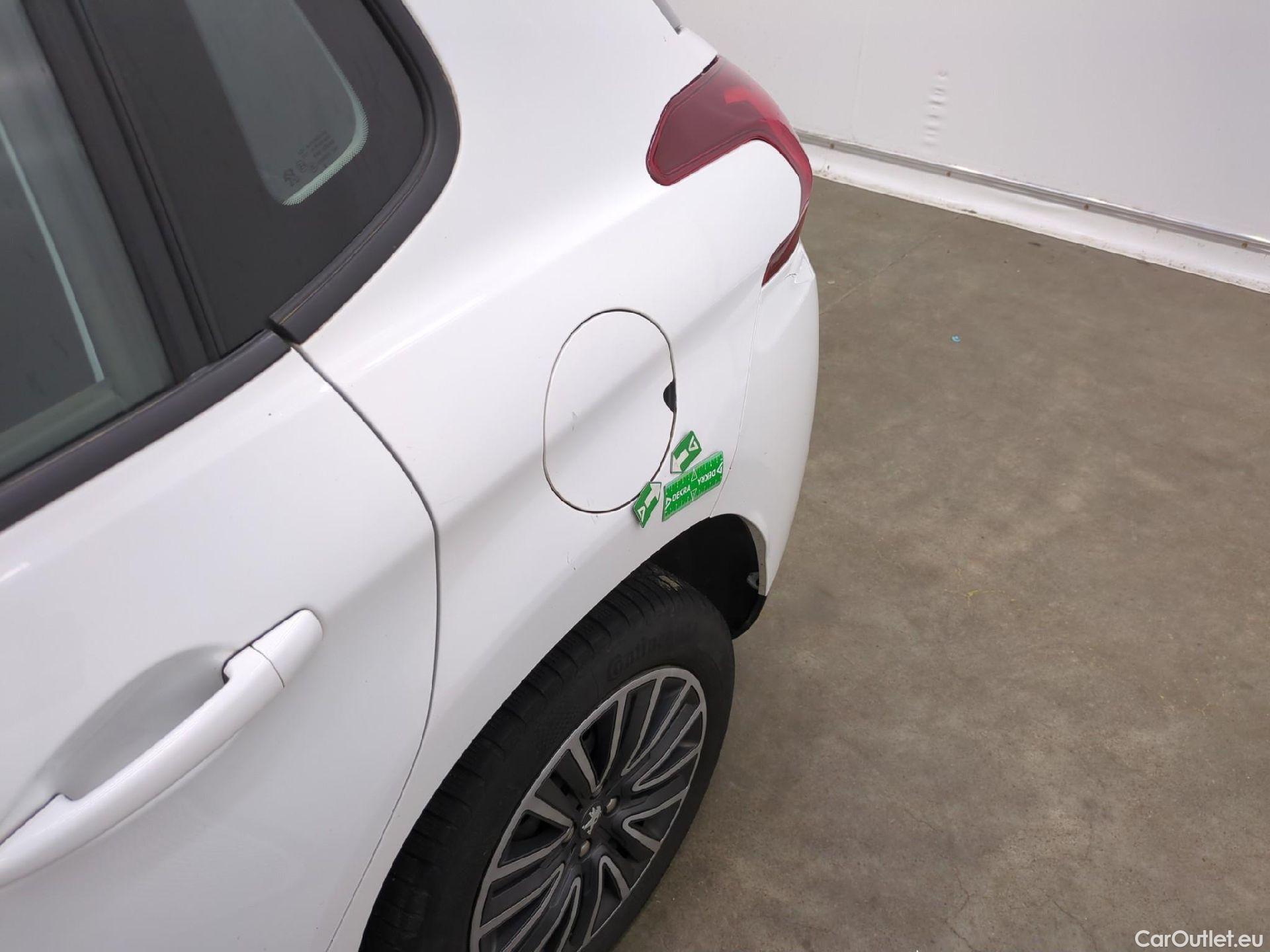  Peugeot  2008  Active Business 1.5 HDi 100CV BVM5 E6dT #55