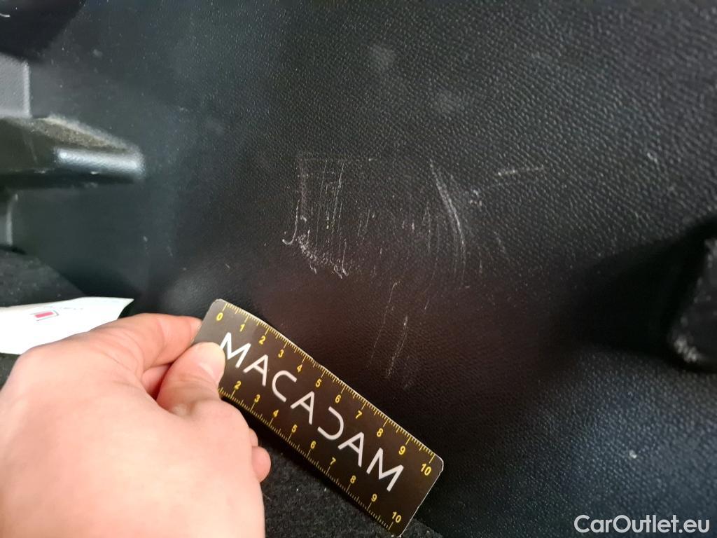  Peugeot  2008 PEUGEOT  / 2019 / 5P / Crossover BLUEHDI 130 S&S EAT8 GT PACK #7