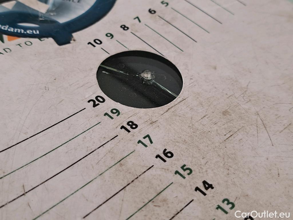  Peugeot  208 PEUGEOT  / 2015 / 5P / Berline &BLUEHDI 100 €6.c S&S ALLURE BUSINESS #2