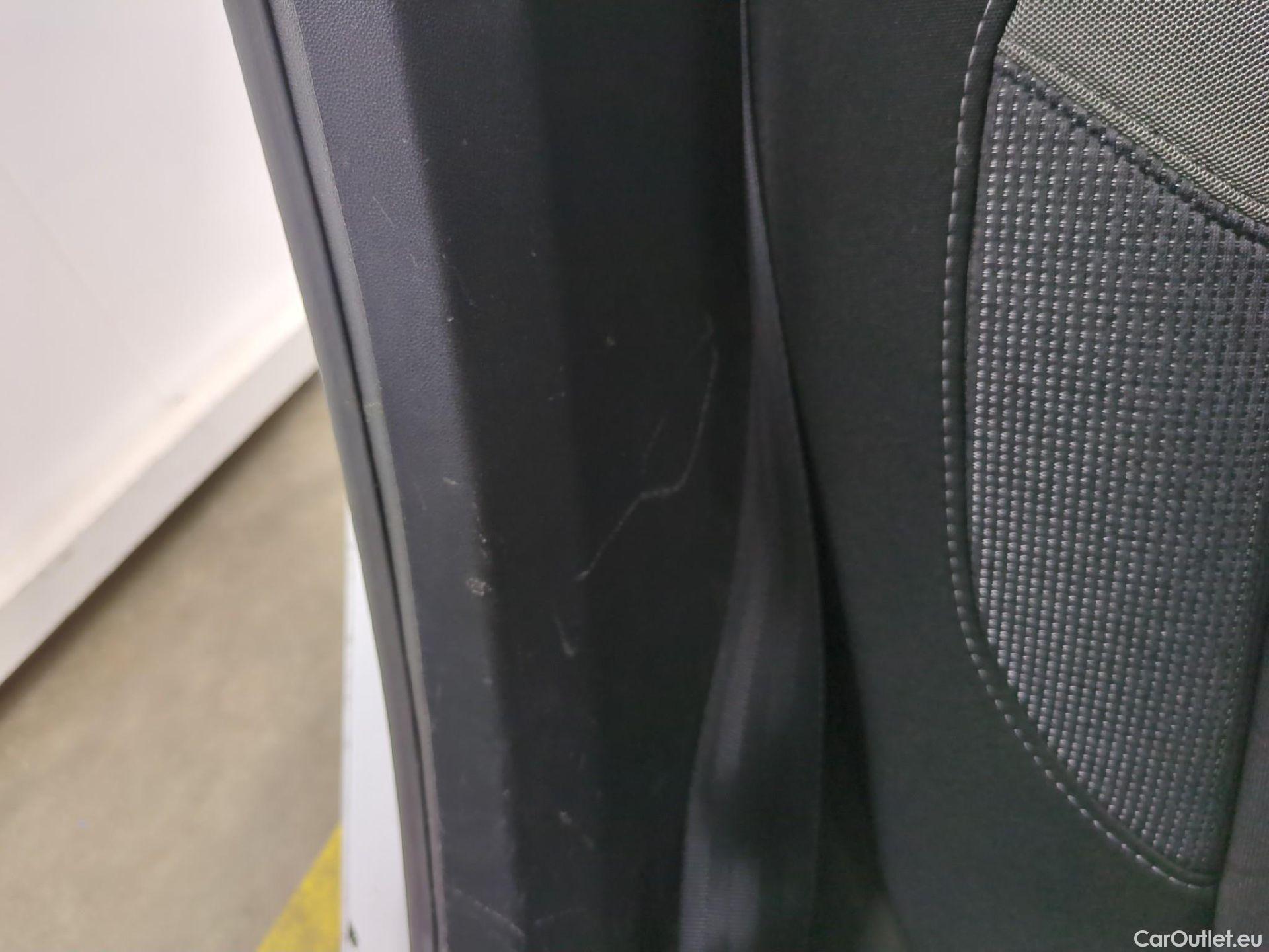  Peugeot  2008  Active Business 1.5 HDi 100CV BVM5 E6dT #35