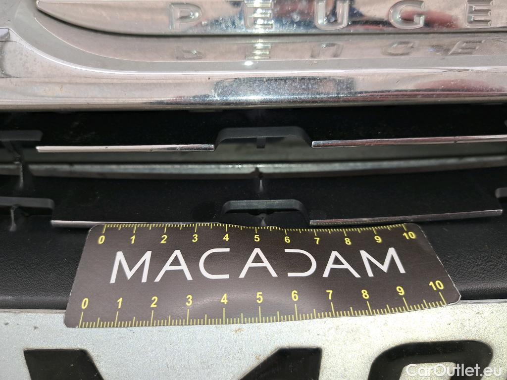  Peugeot  208 PEUGEOT  / 2015 / 5P / Berline &BLUEHDI 100 €6.c S&S ALLURE BUSINESS #14