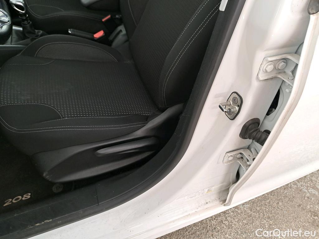  Peugeot  208 PEUGEOT  / 2015 / 5P / Berline &BLUEHDI 100 €6.c S&S ALLURE BUSINESS #24