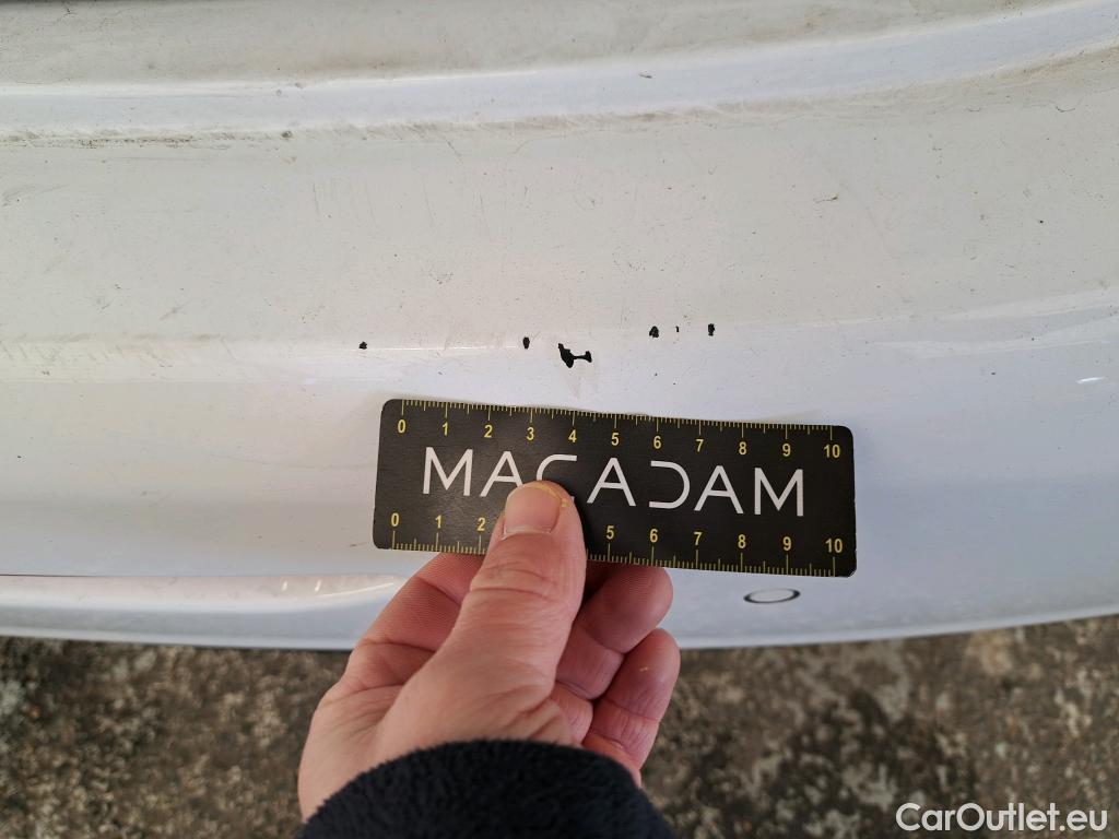  Peugeot  208 PEUGEOT  / 2015 / 5P / Berline &BLUEHDI 100 €6.c S&S ALLURE BUSINESS #9