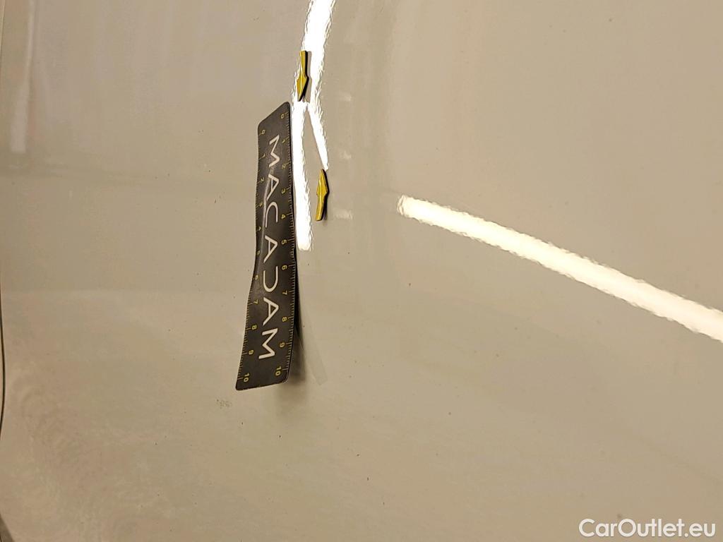  Peugeot  208 PEUGEOT  / 2015 / 5P / Berline &BLUEHDI 100 €6.c S&S ALLURE BUSINESS #29