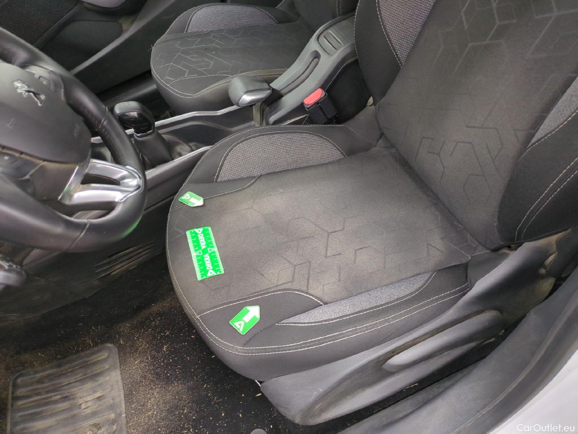  Peugeot  2008  Active Business 1.5 HDi 100CV BVM5 E6dT #24