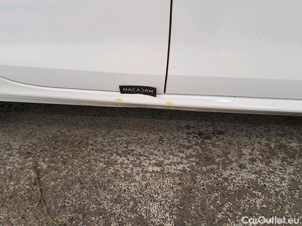  Peugeot  208 PEUGEOT  / 2015 / 5P / Berline &BLUEHDI 100 €6.c S&S ALLURE BUSINESS #19