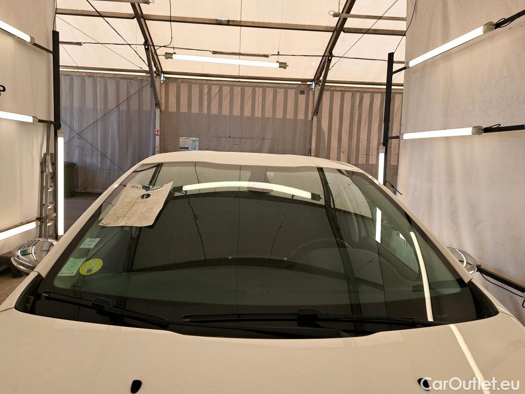  Peugeot  208 PEUGEOT  / 2015 / 5P / Berline &BLUEHDI 100 €6.c S&S ALLURE BUSINESS #1