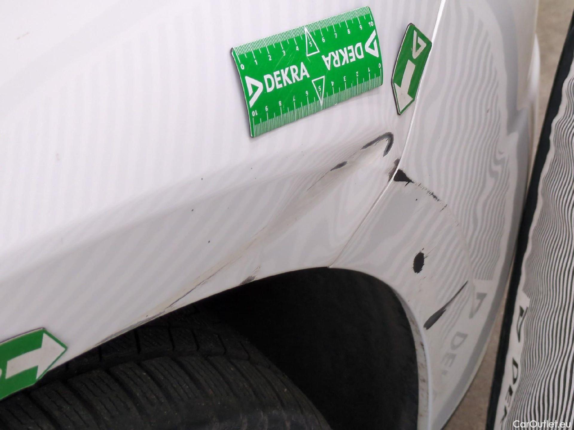  Peugeot  2008  Active Business 1.5 HDi 100CV BVM5 E6dT #41