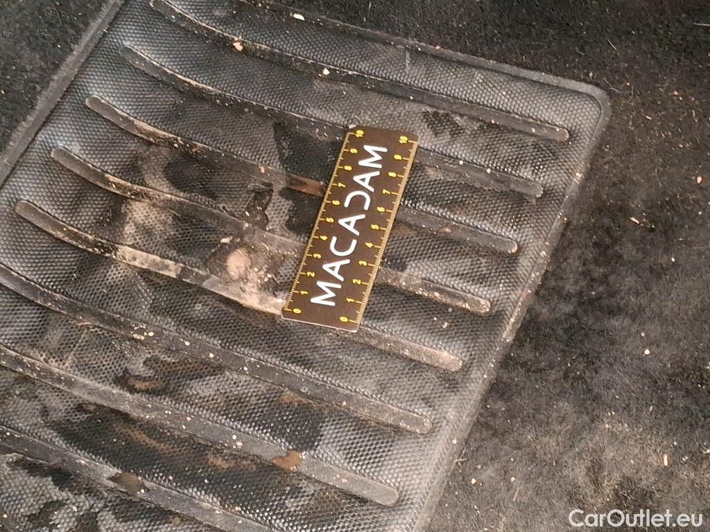  Peugeot  208 PEUGEOT  / 2019 / 5P / Berline Puretech 75 S&S Active Business #16