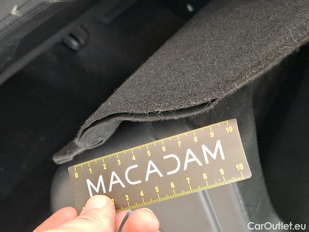  Renault  Megane RENAULT Mégane Société / 2020 / 5P / Berline Air Nav réversible Blue dCi 115 - 21N #30