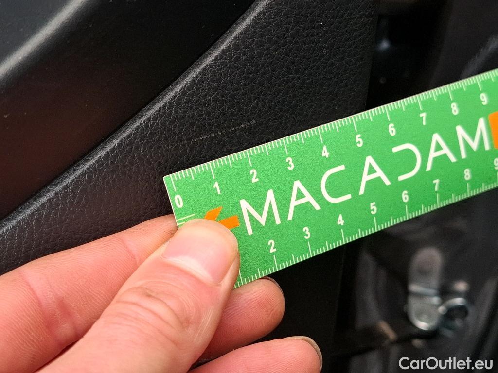  Toyota  Yaris TOYOTA  Hybride / 2019 / 5P / Berline Hybride 114h France Business #30