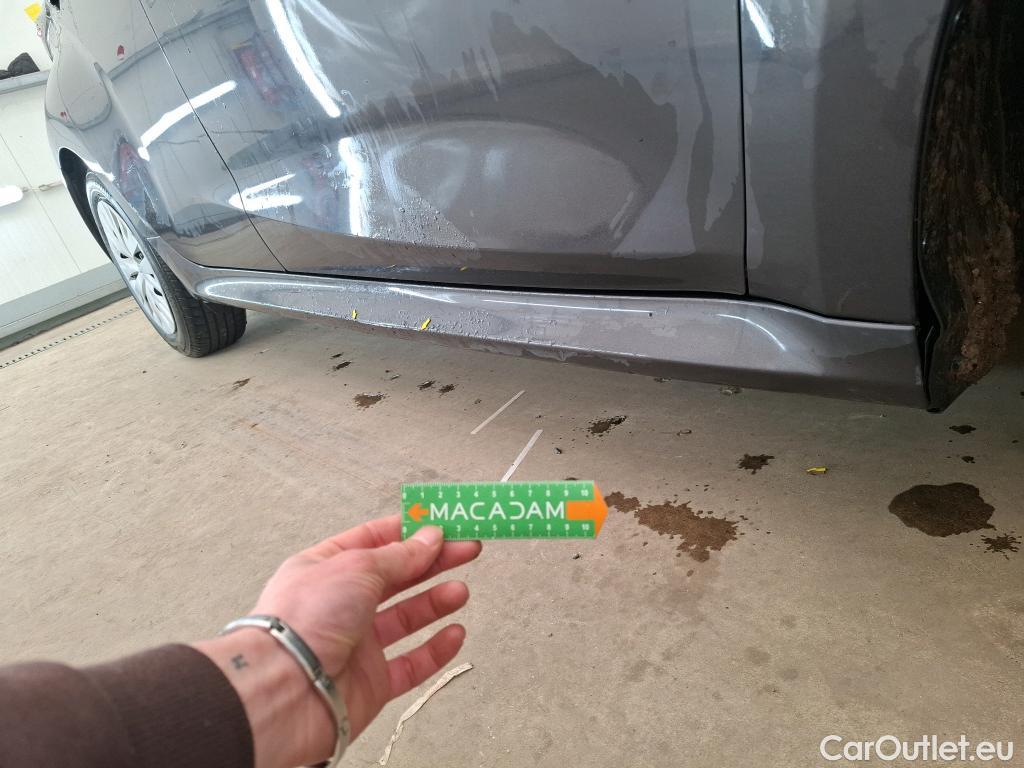  Toyota  Yaris TOYOTA  Hybride / 2019 / 5P / Berline Hybride 114h France Business #26