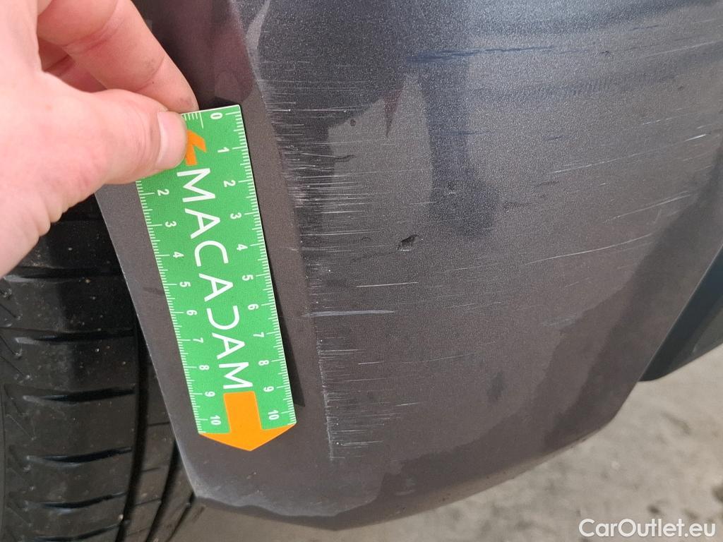  Toyota  Yaris TOYOTA  Hybride / 2019 / 5P / Berline Hybride 114h France Business #22