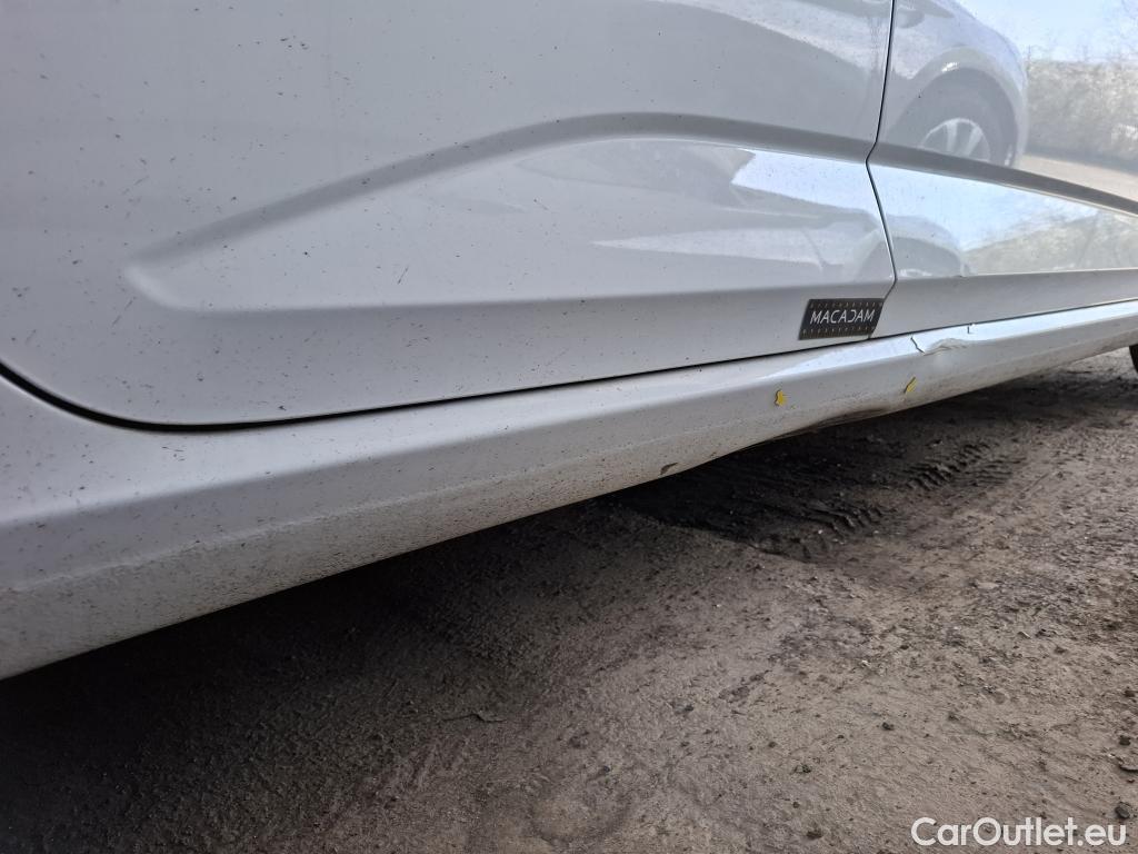  Renault  Megane RENAULT Mégane Société / 2020 / 5P / Berline Air Nav réversible Blue dCi 115 - 21N #10