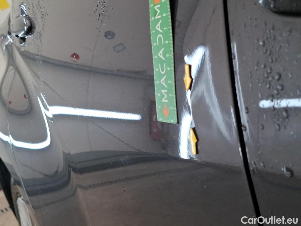  Toyota  Yaris TOYOTA  Hybride / 2019 / 5P / Berline Hybride 114h France Business #37