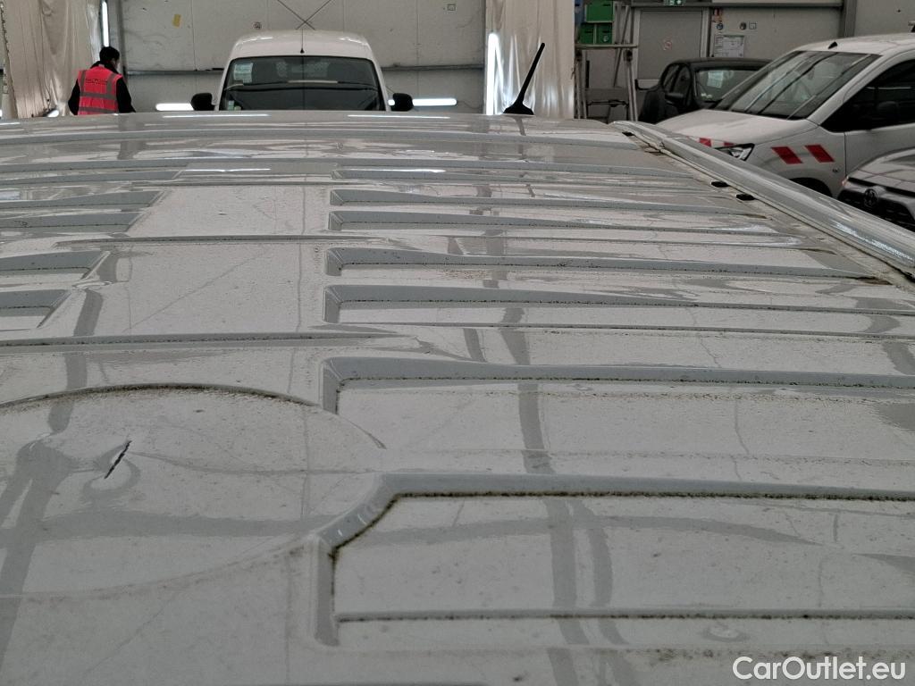  Renault  Trafic  Fourgon L2H1 3T Grand Confort 2.0 dCi 130CV BVM6 E6d #9