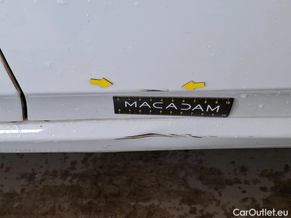  Renault  Megane RENAULT Mégane Société / 2020 / 5P / Berline Air Nav réversible Blue dCi 115 - 21N #33