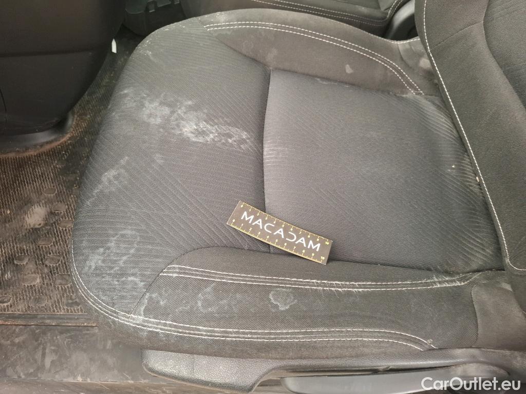  Renault  Trafic  Fourgon L2H1 3T Grand Confort 2.0 dCi 130CV BVM6 E6d #23