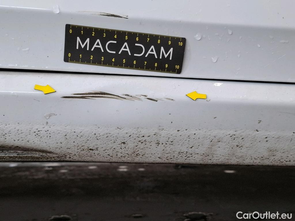  Renault  Megane RENAULT Mégane Société / 2020 / 5P / Berline Air Nav réversible Blue dCi 115 - 21N #7