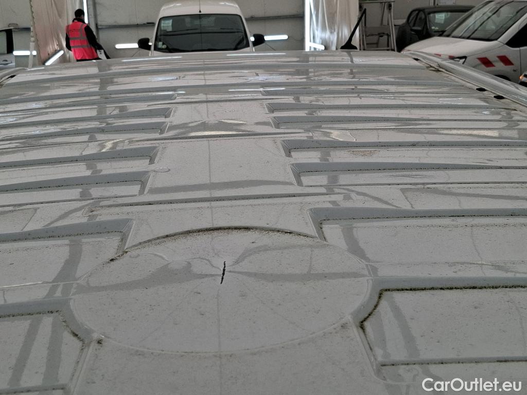  Renault  Trafic  Fourgon L2H1 3T Grand Confort 2.0 dCi 130CV BVM6 E6d #8