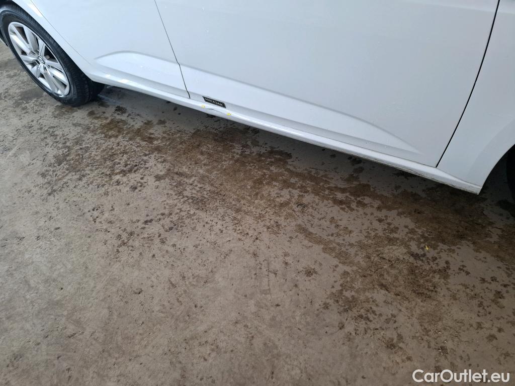  Renault  Megane RENAULT Mégane Société / 2020 / 5P / Berline Air Nav réversible Blue dCi 115 - 21N #1