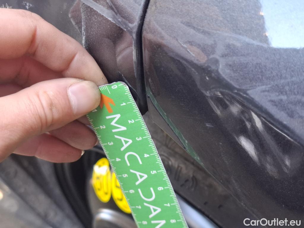  Toyota  Yaris TOYOTA  Hybride / 2019 / 5P / Berline Hybride 114h France Business #16