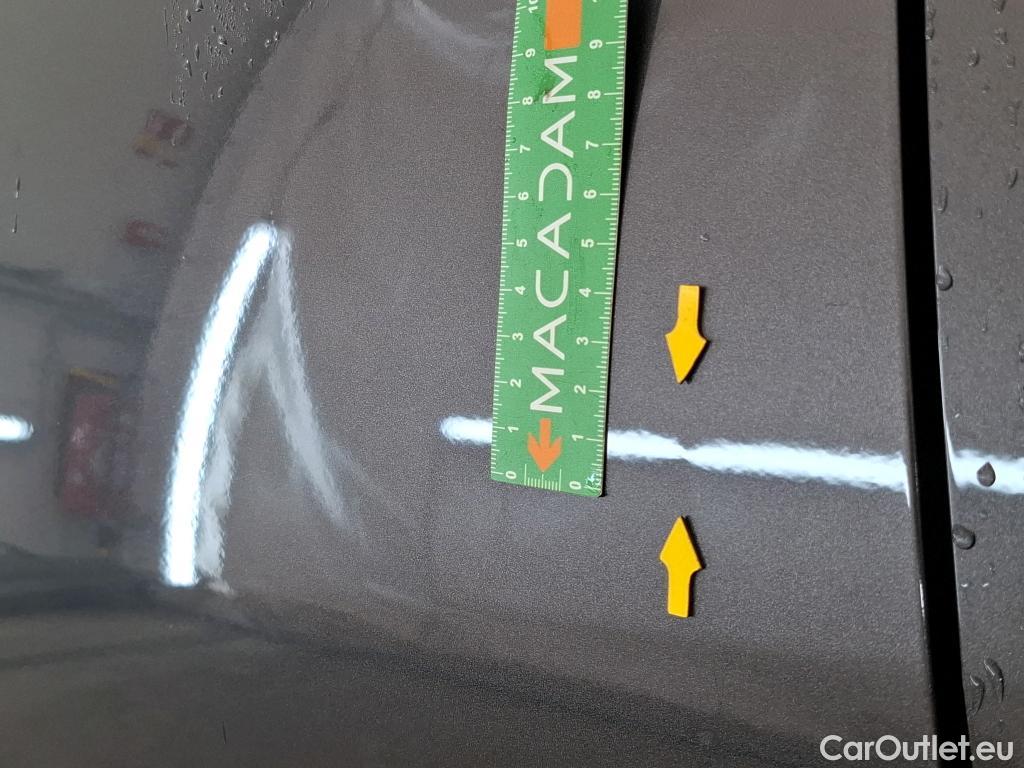  Toyota  Yaris TOYOTA  Hybride / 2019 / 5P / Berline Hybride 114h France Business #38