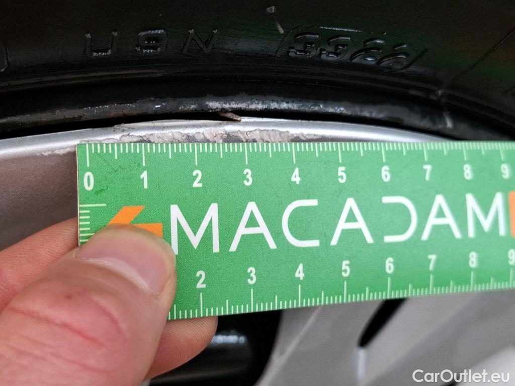  Toyota  Yaris TOYOTA  Hybride / 2019 / 5P / Berline Hybride 114h France Business #44