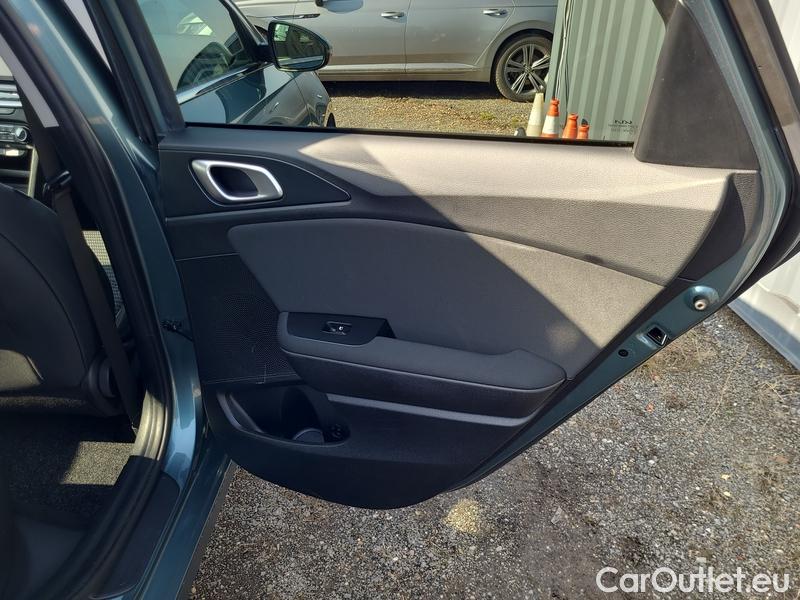  KIA  Cee'd Ceed  (CD) (2018->) Ceed SW 1.5 T-GDI 118 Top #12