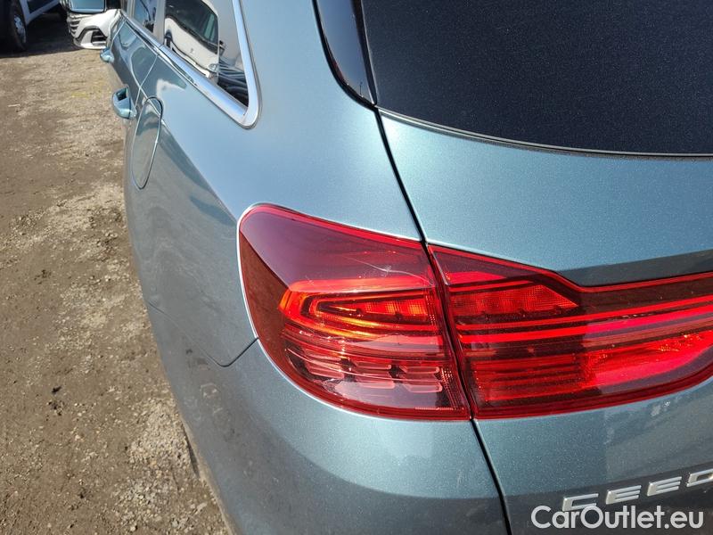  KIA  Cee'd Ceed  (CD) (2018->) Ceed SW 1.5 T-GDI 118 Top #7