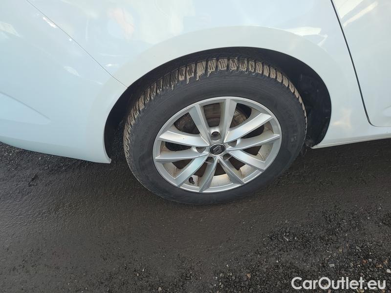  Renault  Megane  IV Estate  (2016)  GT 1.5dCi 115 Intens #21