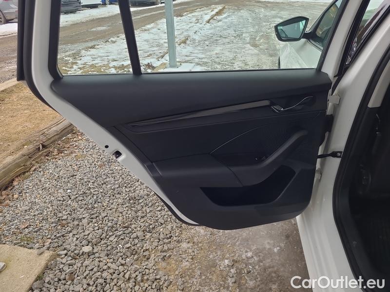  Skoda  Octavia  Combi (NX3)(2020) Oct.Co1.5TSI CNG 130 Ambit AT #19