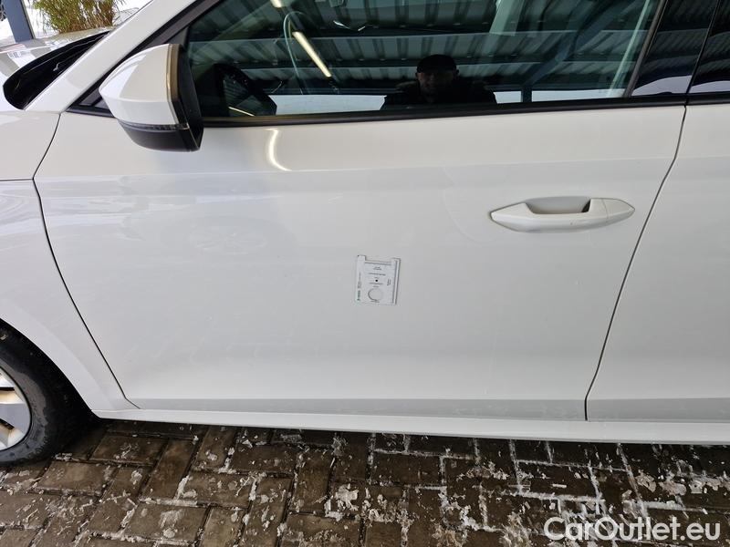  Skoda  Octavia  Combi (NX3)(2020) Oct.C.2.0TDI 110 4x4 Ambit AT #6