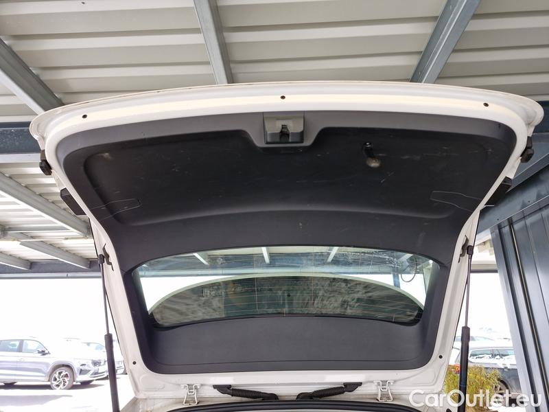  Skoda  Octavia  Combi (NX3)(2020) Oct.C.2.0TDI 110 4x4 Ambit AT #15